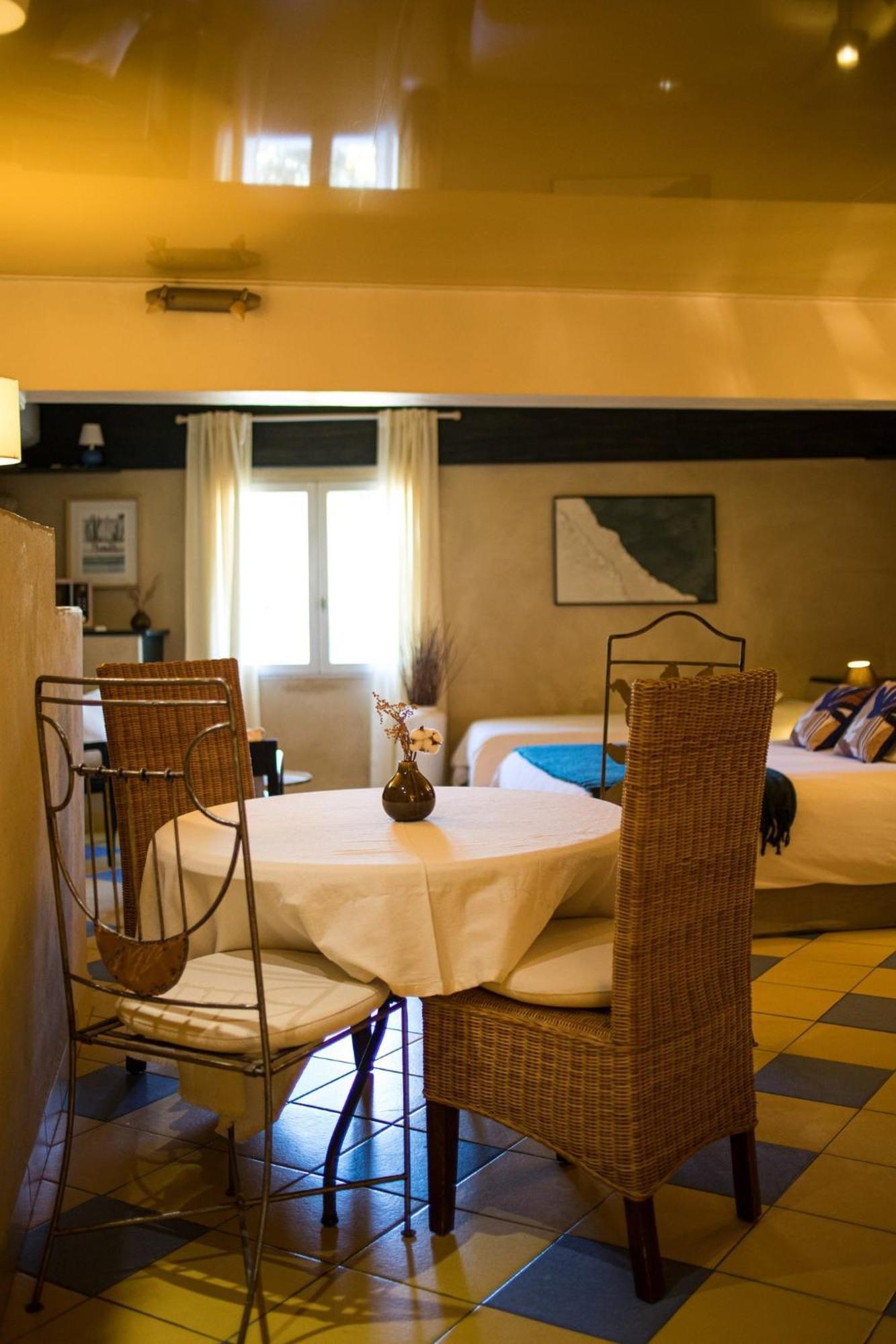 In Provence Hotel - Experience Atypique Venelles Exteriör bild