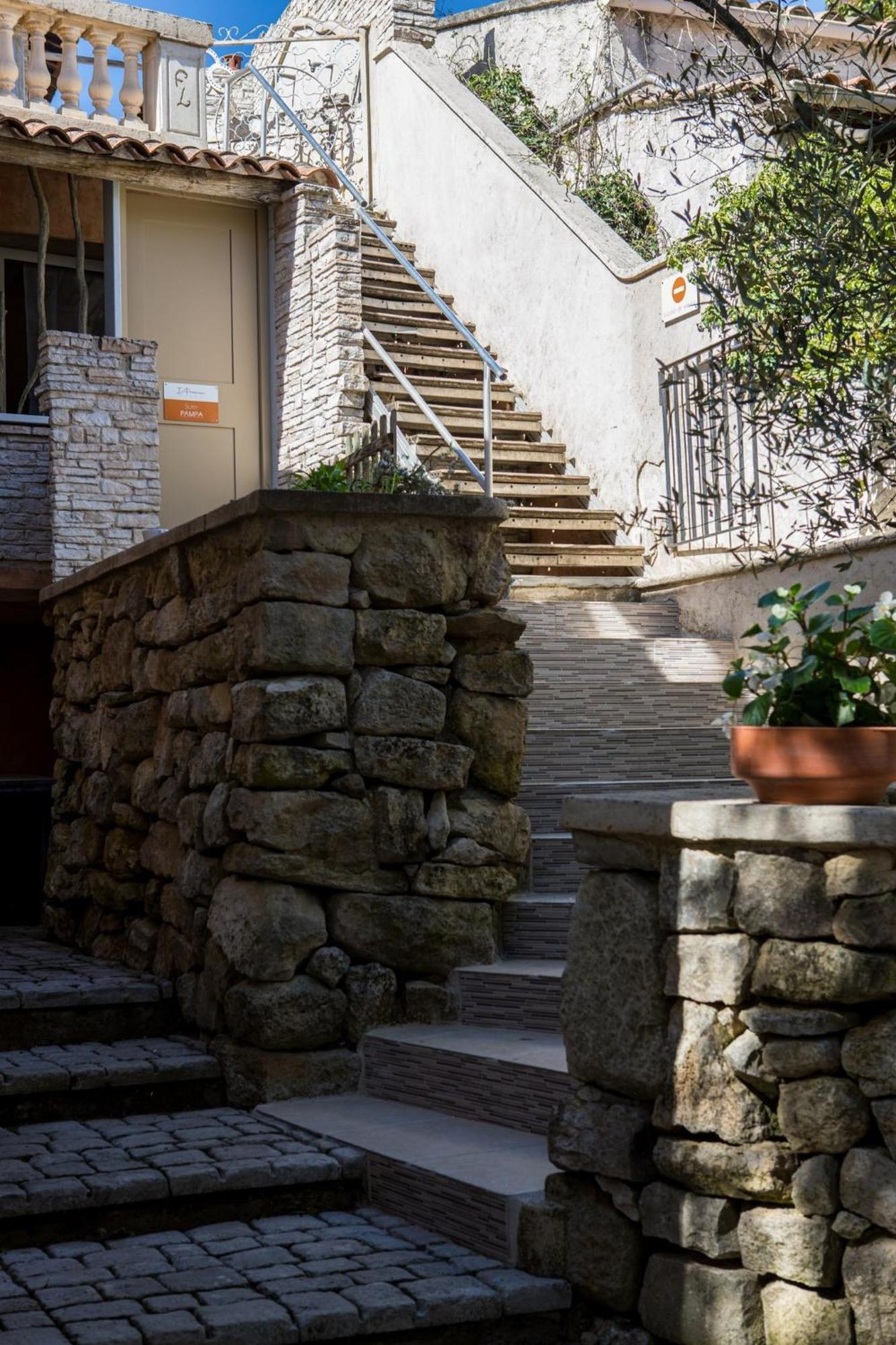 In Provence Hotel - Experience Atypique Venelles Exteriör bild
